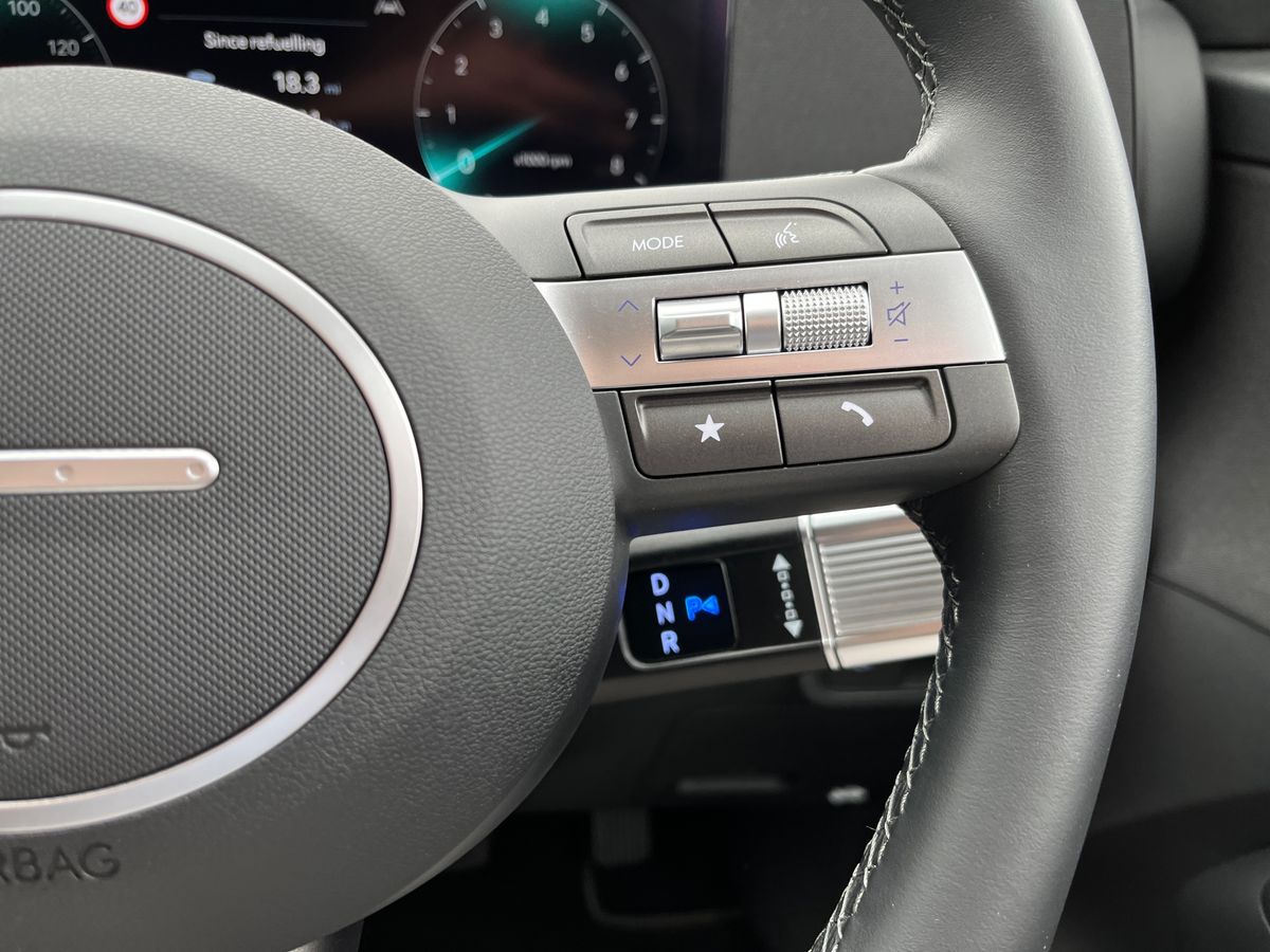 Hyundai KONA Photo 16