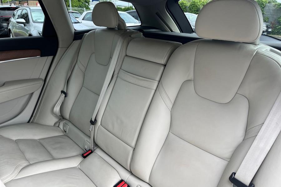 Volvo V90 Photo autoimg-7d2773f227d5dfe408c58d94acb8d5cd611bed8b.jpg