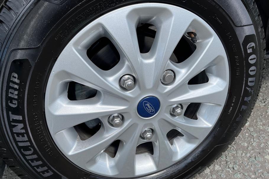 Used Ford TRANSIT CUSTOM MJ22KBU 17