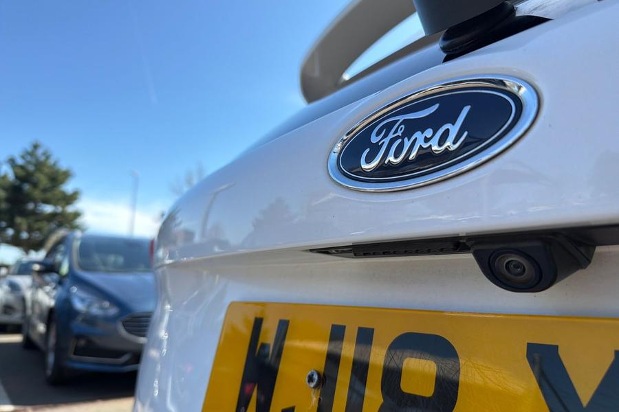 Ford FOCUS Photo autoimg-7d2fea98626f1b3322cbbaff1bbc62168b32d880.jpg