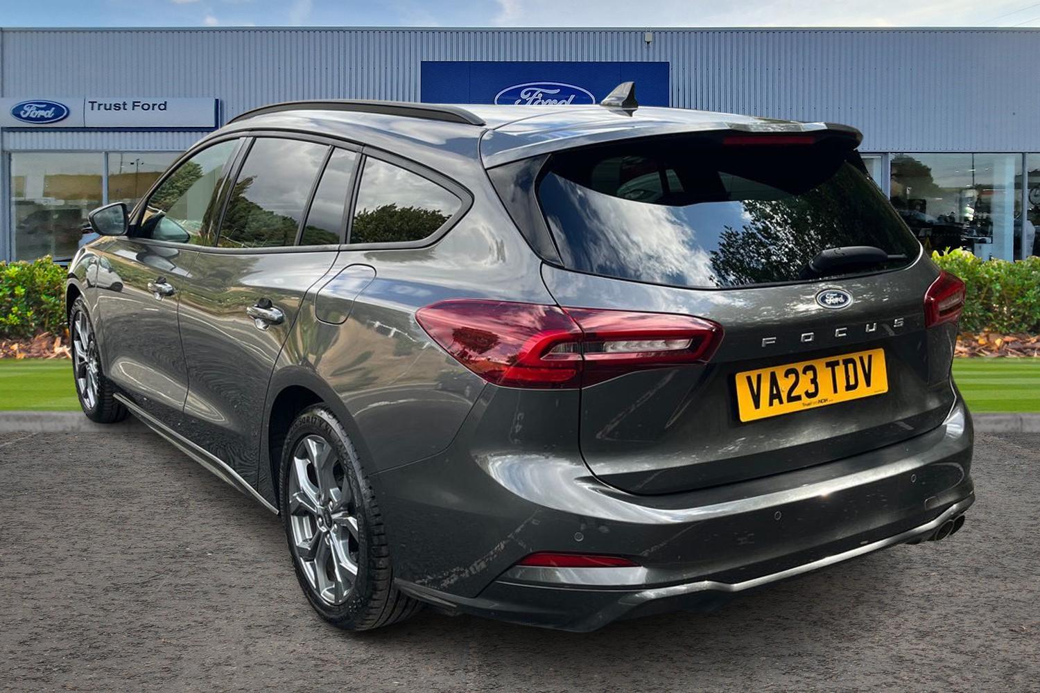 Ford Focus Photo 1