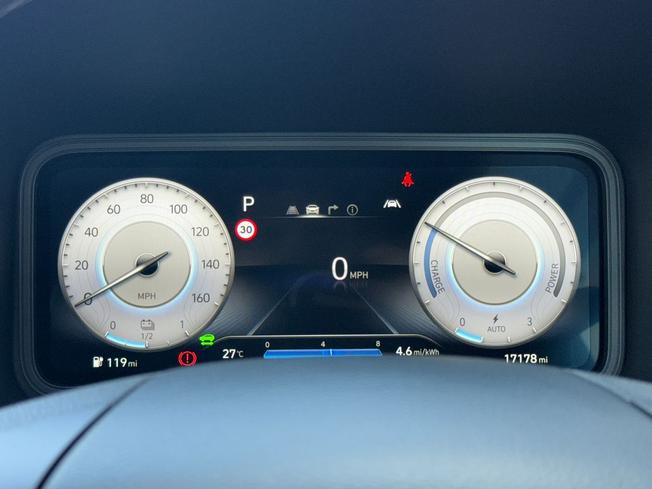 HYUNDAI Kona Photo 15
