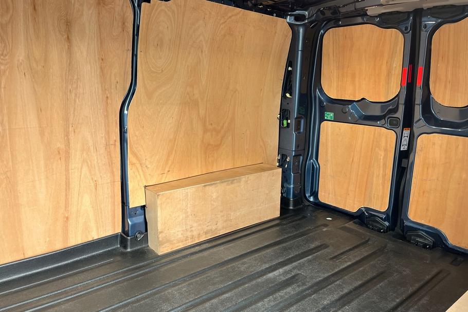 Used Ford TRANSIT CUSTOM YT74XPL 4