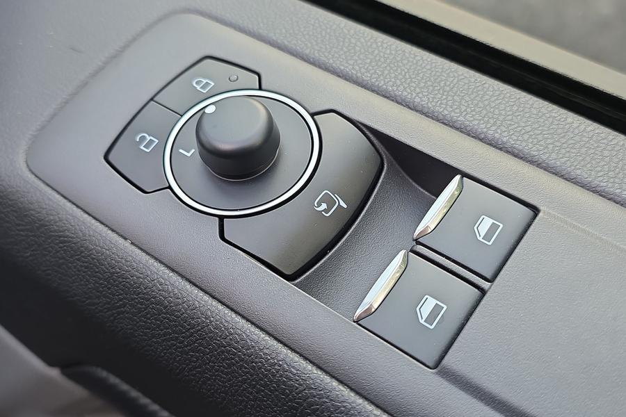 Ford TRANSIT CUSTOM Photo autoimg-7d3bfe971fa6ab524d2363d1a28f388b4733c2a2.jpg
