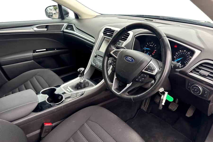 Ford MONDEO Photo autoimg-7d3f2e7063203bc5d49b589eca47437ceef9612c.jpg
