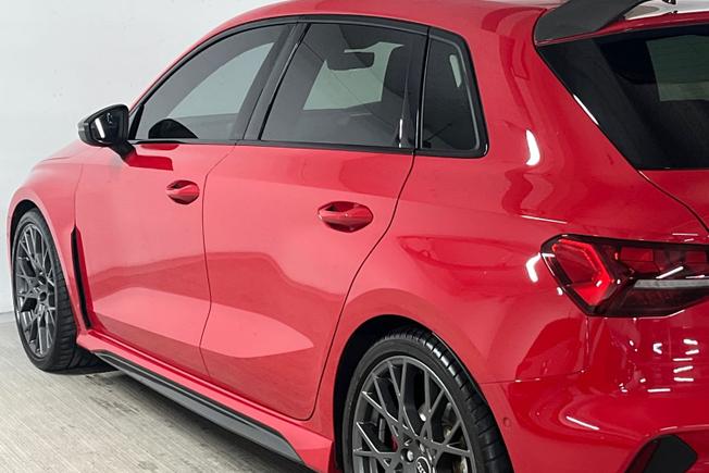 AUDI RS3 Photo 31