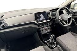 VOLKSWAGEN T-Cross Photo 2