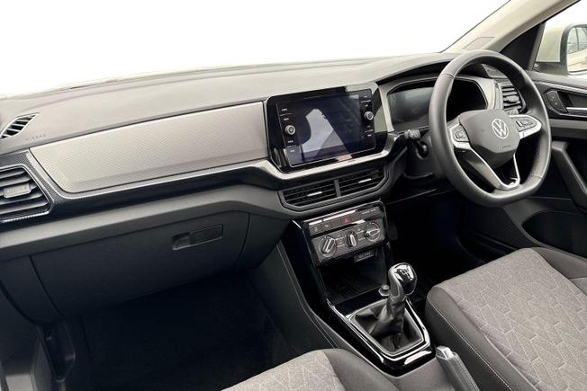 VOLKSWAGEN T-Cross Photo 2