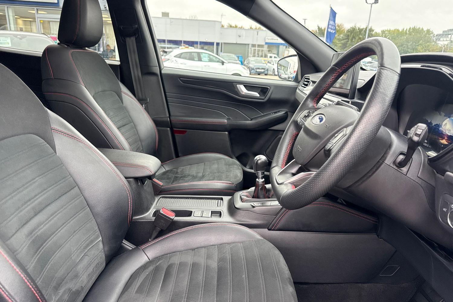 Ford KUGA Photo 16