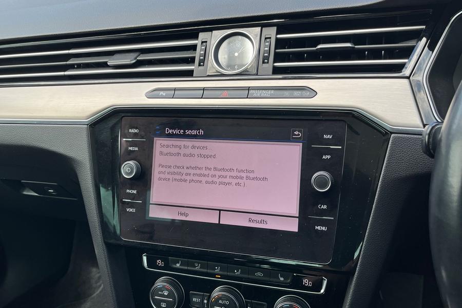 Volkswagen PASSAT Photo autoimg-7d47fa05cf2a21b02d2d74032930cfaba8d14216.jpg
