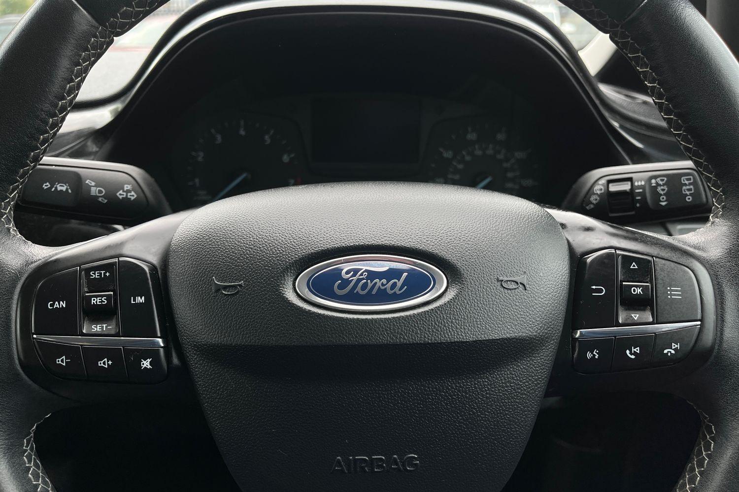 Ford FIESTA Photo 11