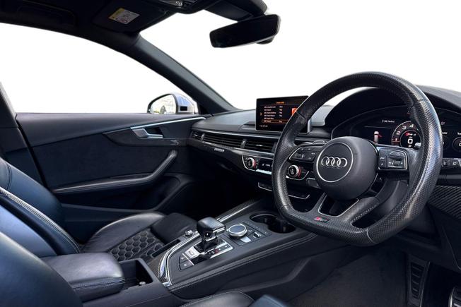AUDI Rs4 Avant Photo 6