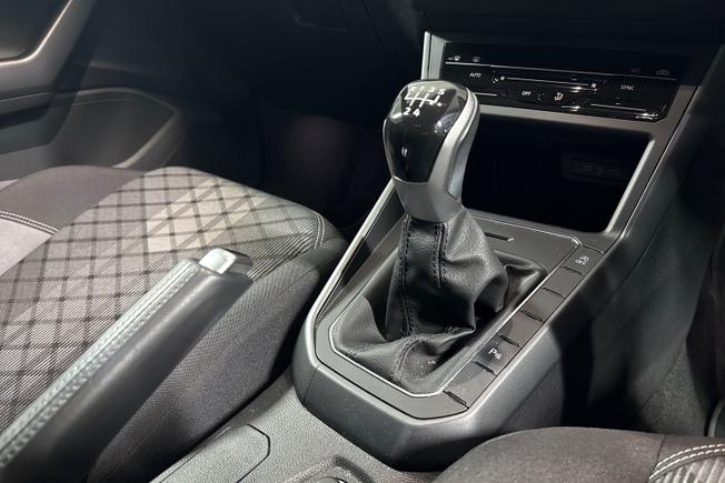 Volkswagen Polo Photo 23