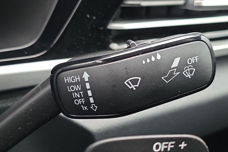 Used FORD TRANSIT CONNECT WR75JBE 32