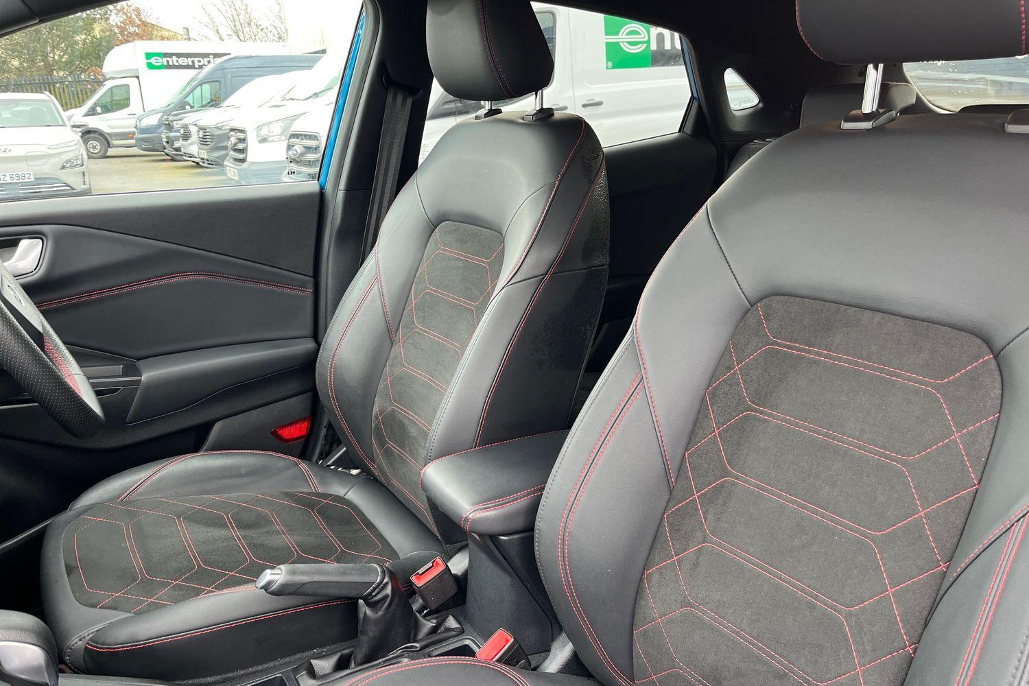 Ford PUMA Photo 18