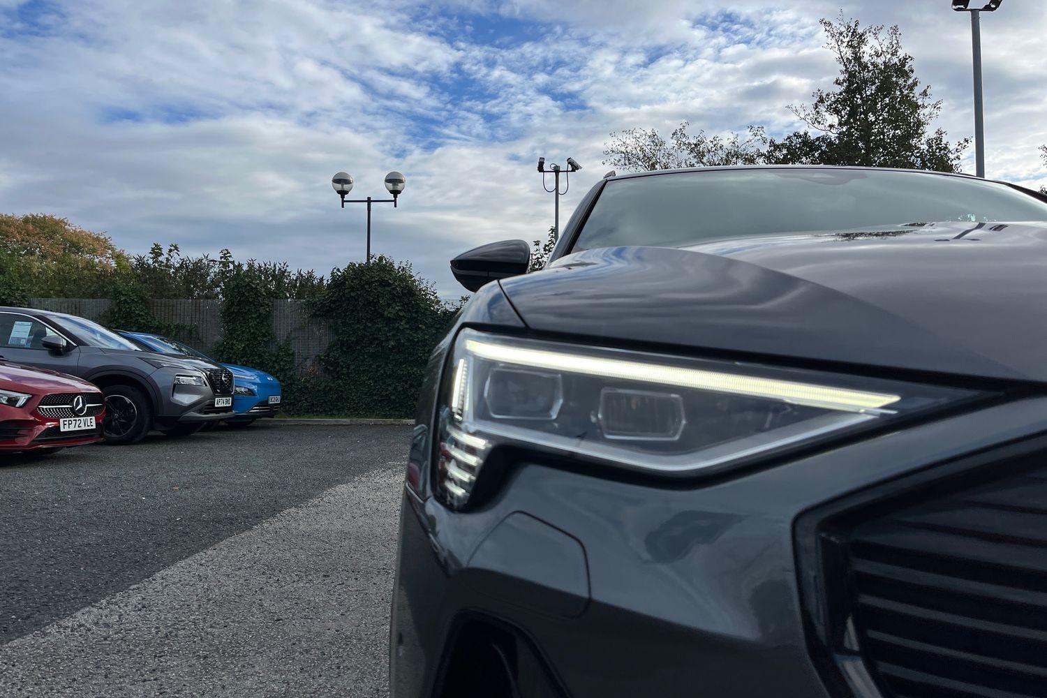 Audi e-tron Photo 39