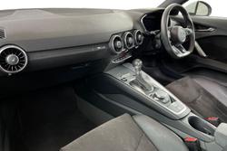 AUDI TT Photo 2