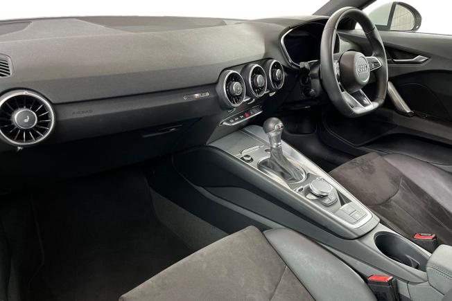 AUDI TT Photo 2