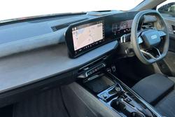 AUDI Q3 Photo 2
