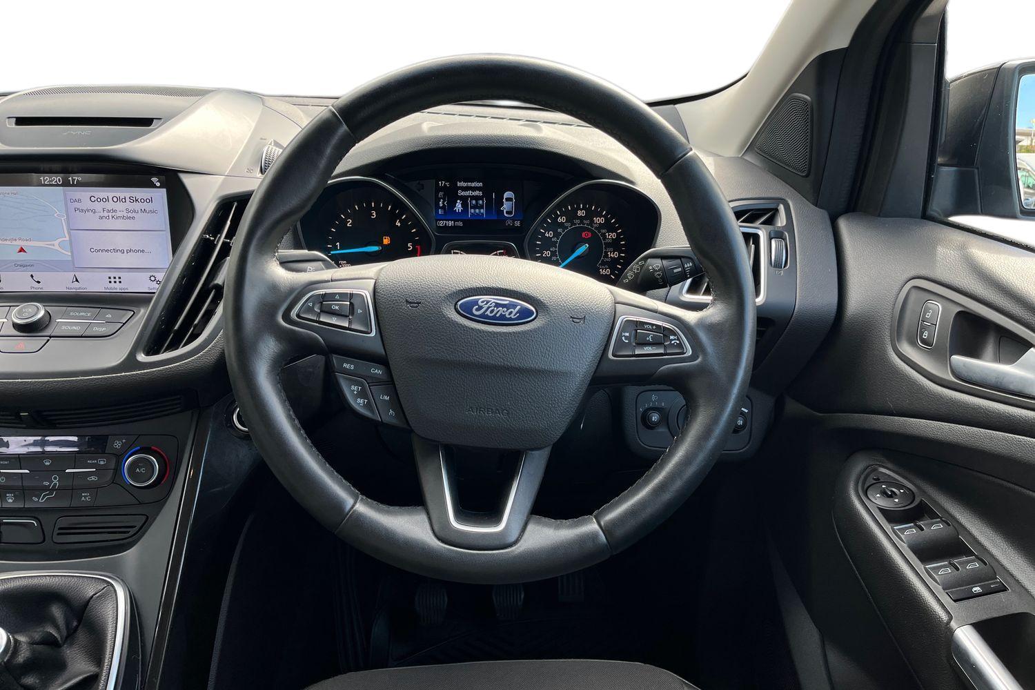 Ford KUGA Photo 10