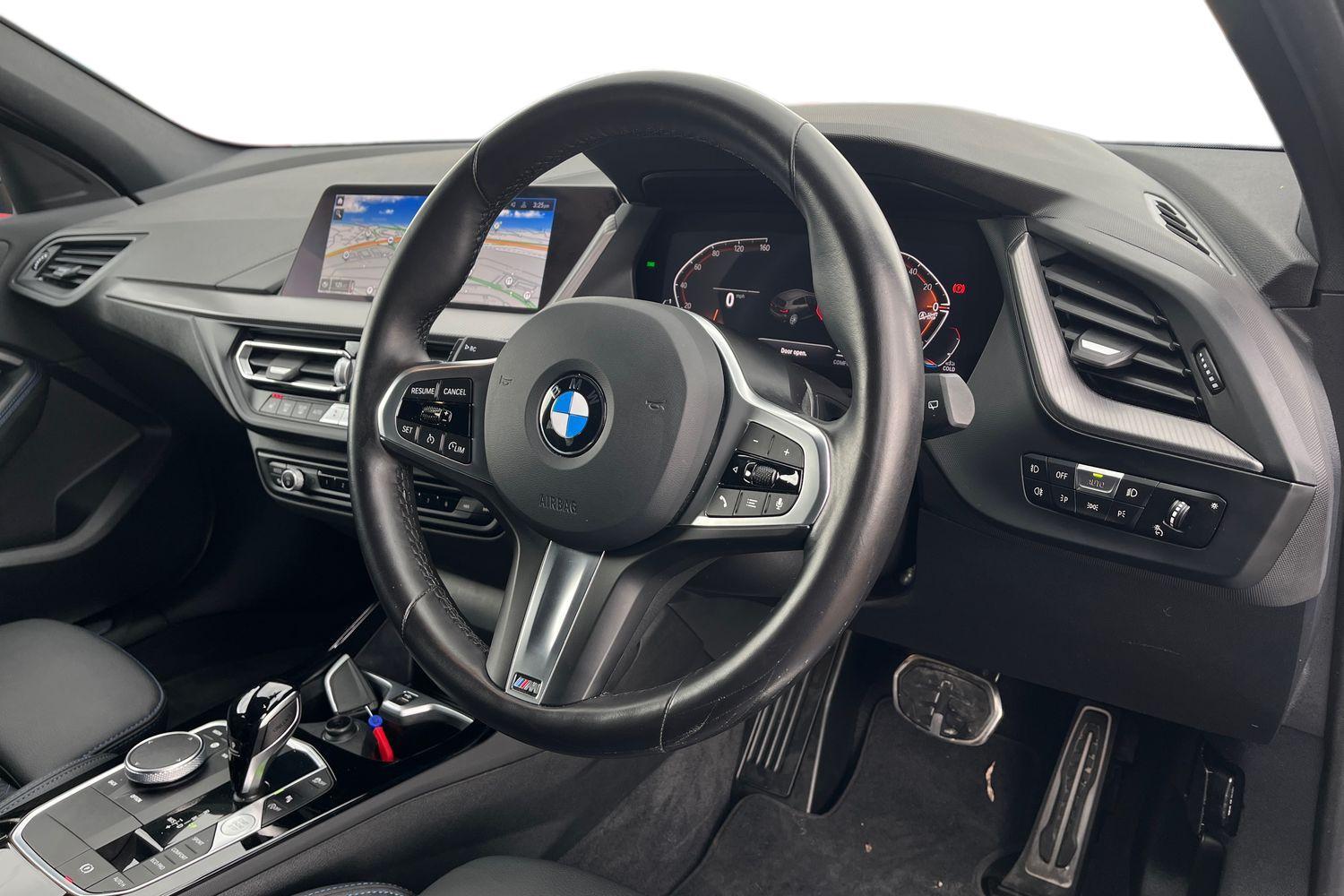 BMW 1 Series Photo 8