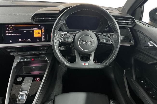 AUDI S3 Photo 11