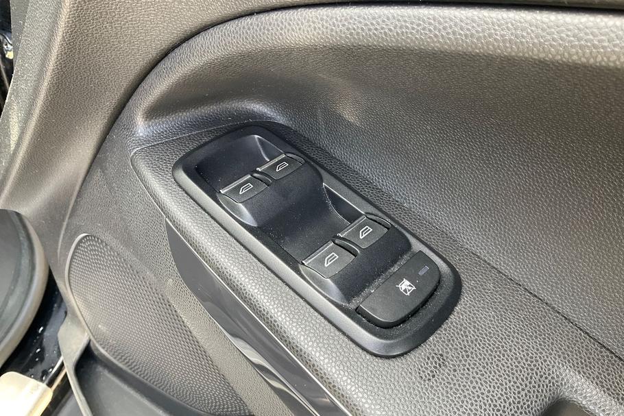 Used Ford ECOSPORT 16