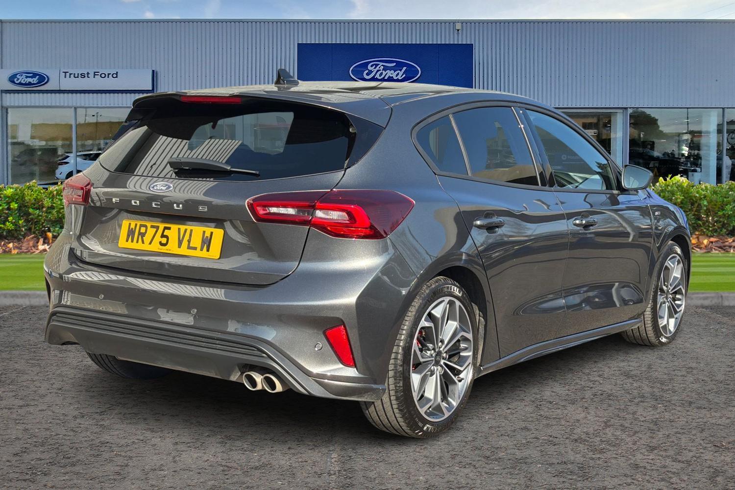 Ford FOCUS Photo 3