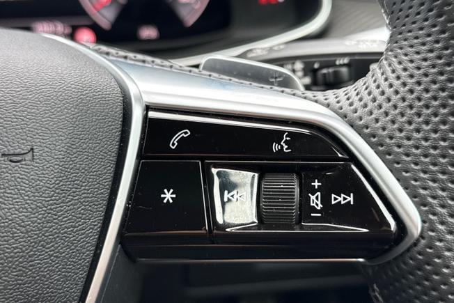 Audi A6 Avant Photo 17
