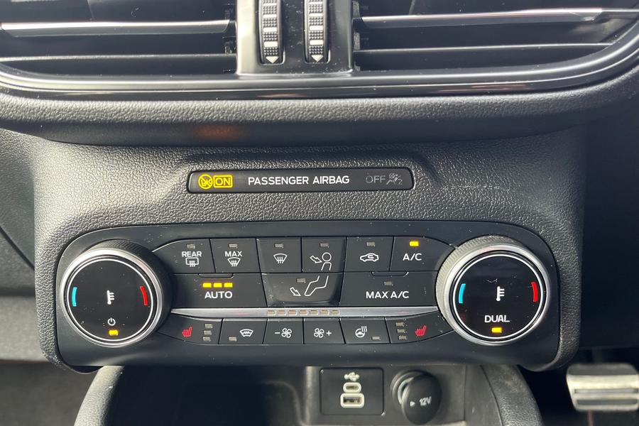 Ford KUGA Photo autoimg-7d7cceaa32600d60b73168fed9d36128cdf1c0e4.jpg