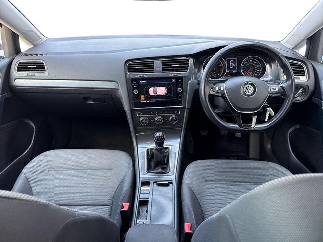 VOLKSWAGEN Golf Photo 10