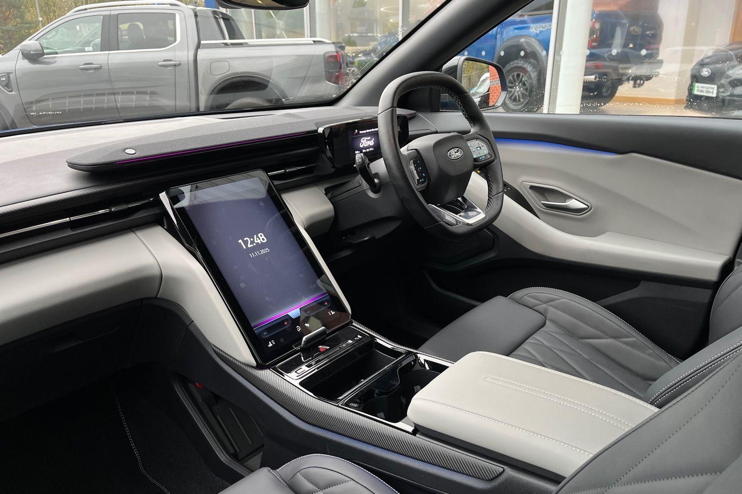 Ford Explorer Photo 17