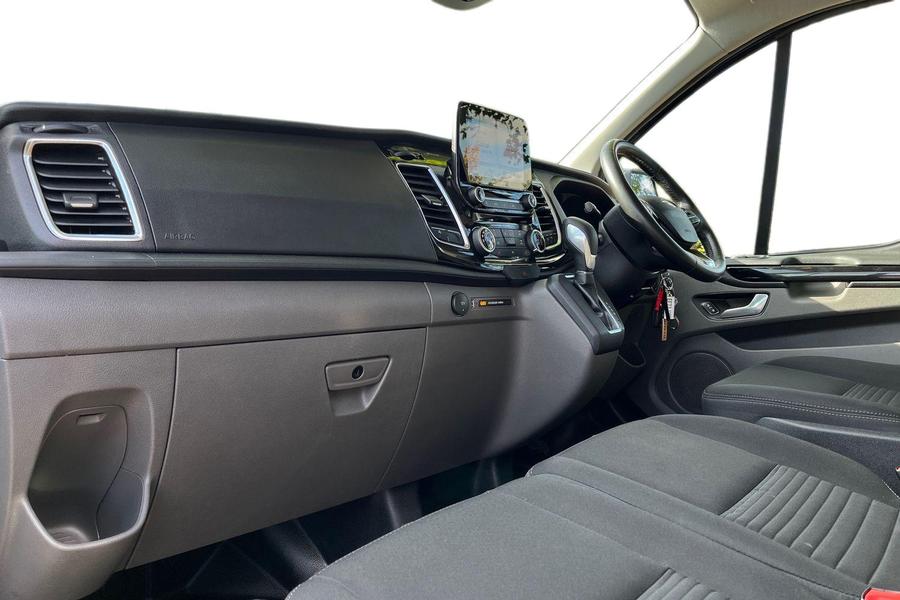 Ford TRANSIT CUSTOM Photo autoimg-7d883872e87f84cfc6b44fa4b0548bdd437e1e27.jpg