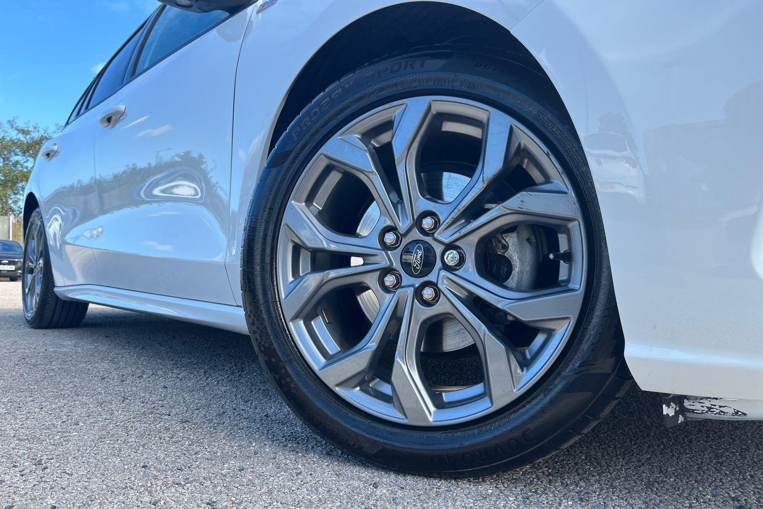 Ford Focus Photo 7