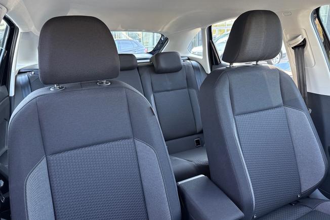 VOLKSWAGEN Taigo Photo 29