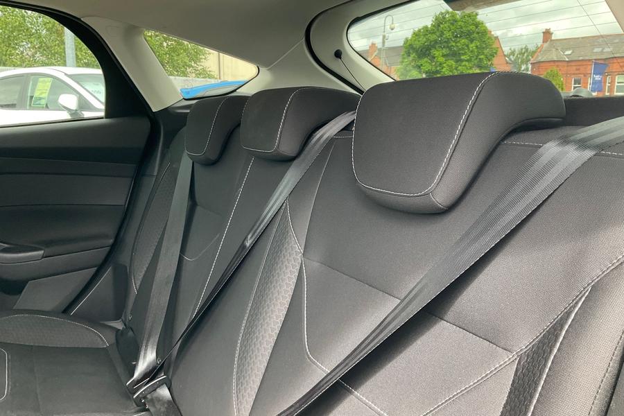 Ford FOCUS Photo autoimg-7d8be8f1230a8069ba0979a98fd8e7b480886413.jpg