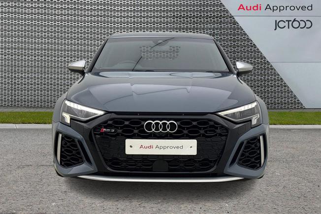 AUDI RS3 Photo 9