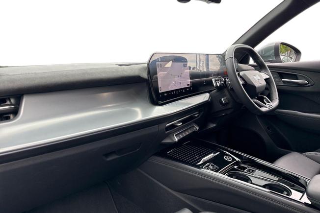 Audi Q3 Photo 2