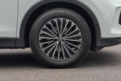VOLKSWAGEN Tiguan Photo 5