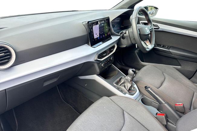 SEAT Arona Photo 2