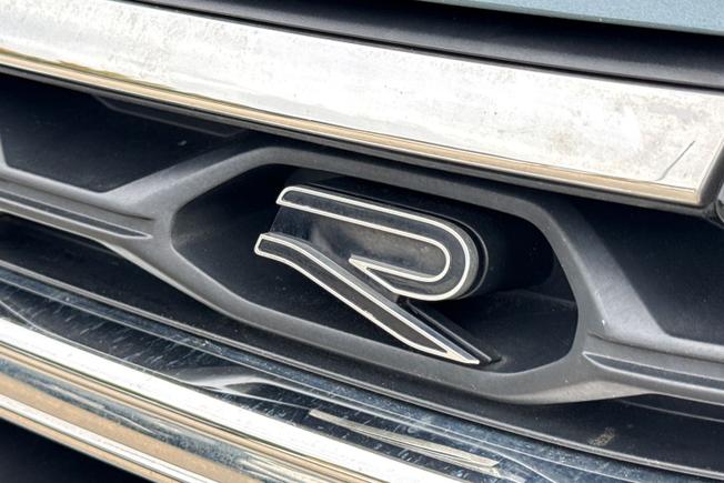 VOLKSWAGEN T-Roc Photo 28
