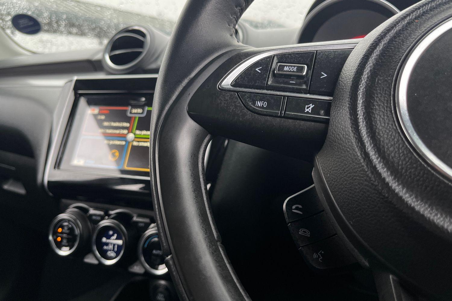 Suzuki SWIFT Photo 33