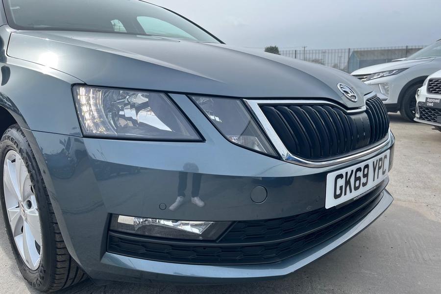 Skoda OCTAVIA Photo autoimg-7d9e4fc6af1b7cf71060d4f22c6ab95be3f7383d.jpg