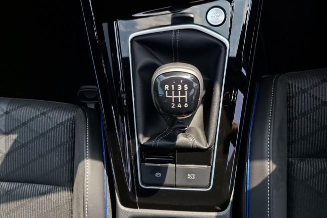 VOLKSWAGEN Golf Photo 33