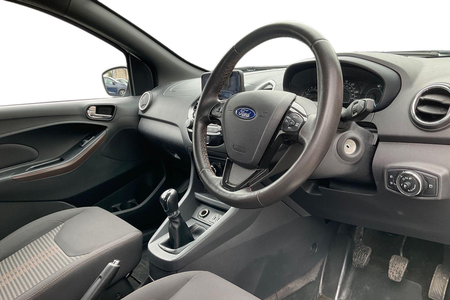 Ford KA+ Photo 8