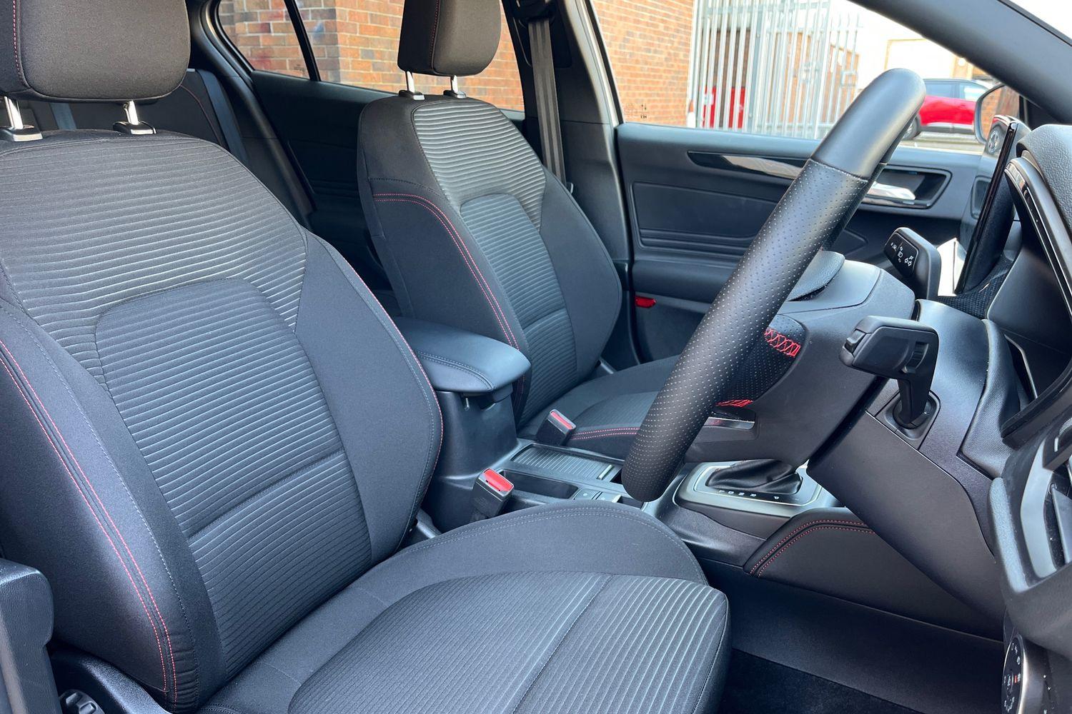 Ford Focus Photo 16