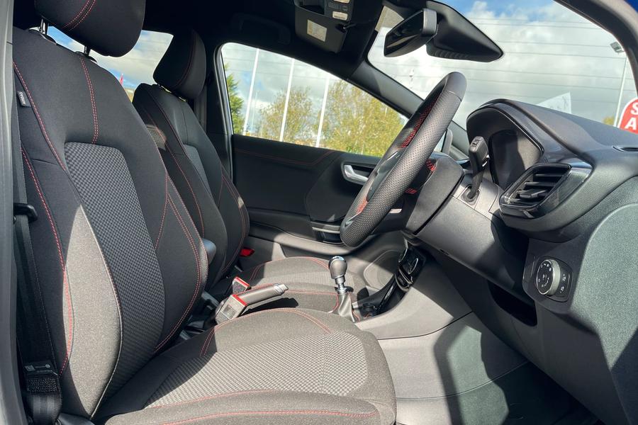 Ford PUMA Photo autoimg-7da750d50b6150a55dabc4c905ee2704ca857fd3.jpg