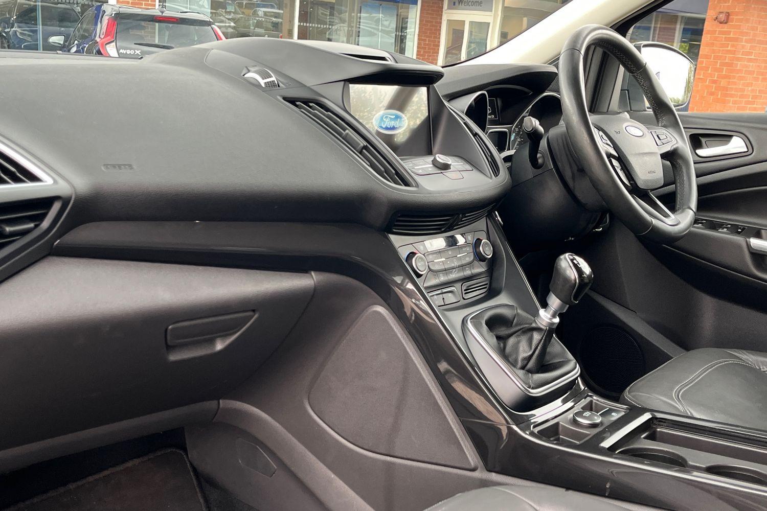 Ford Kuga Photo 17