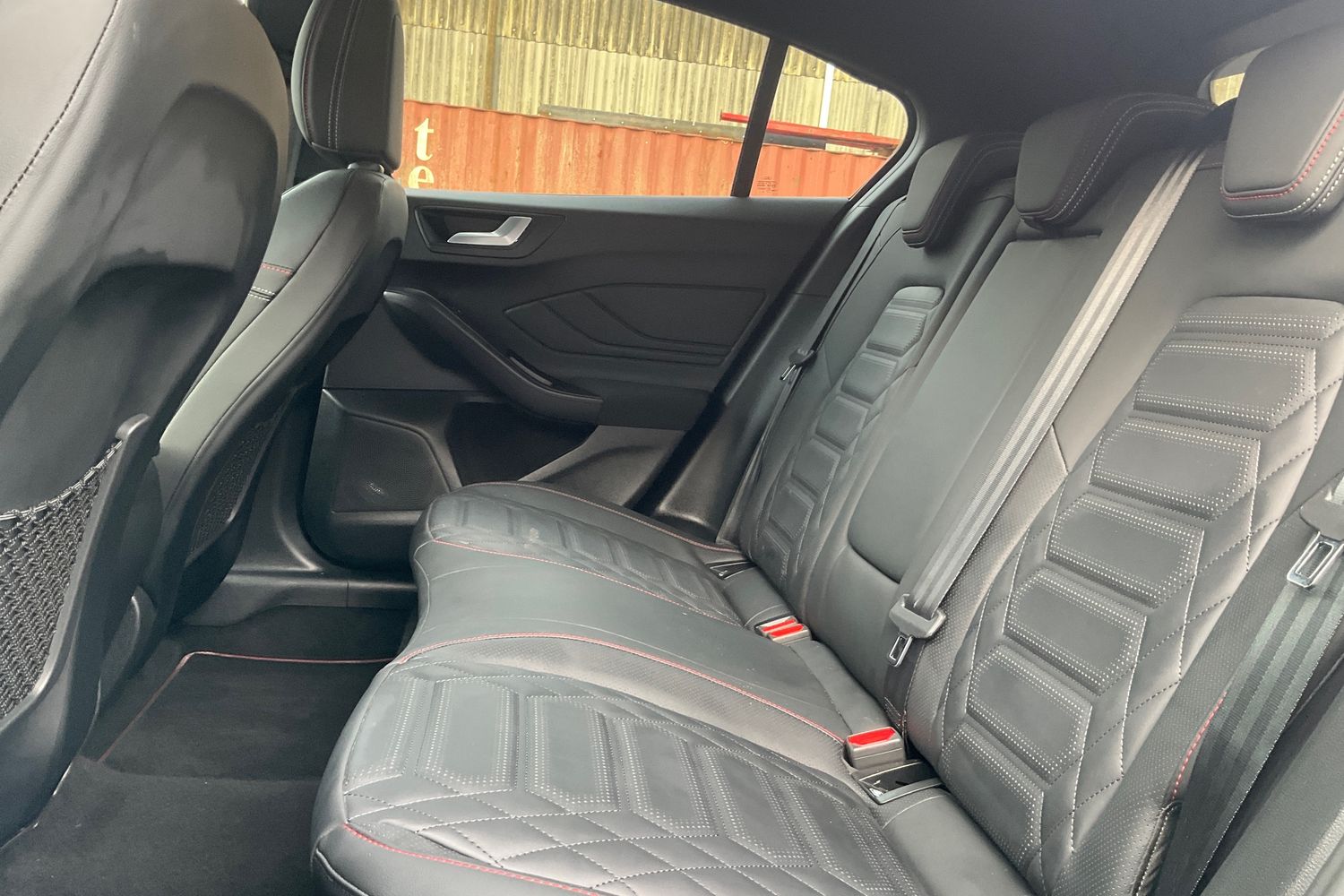 Ford Focus Photo 19