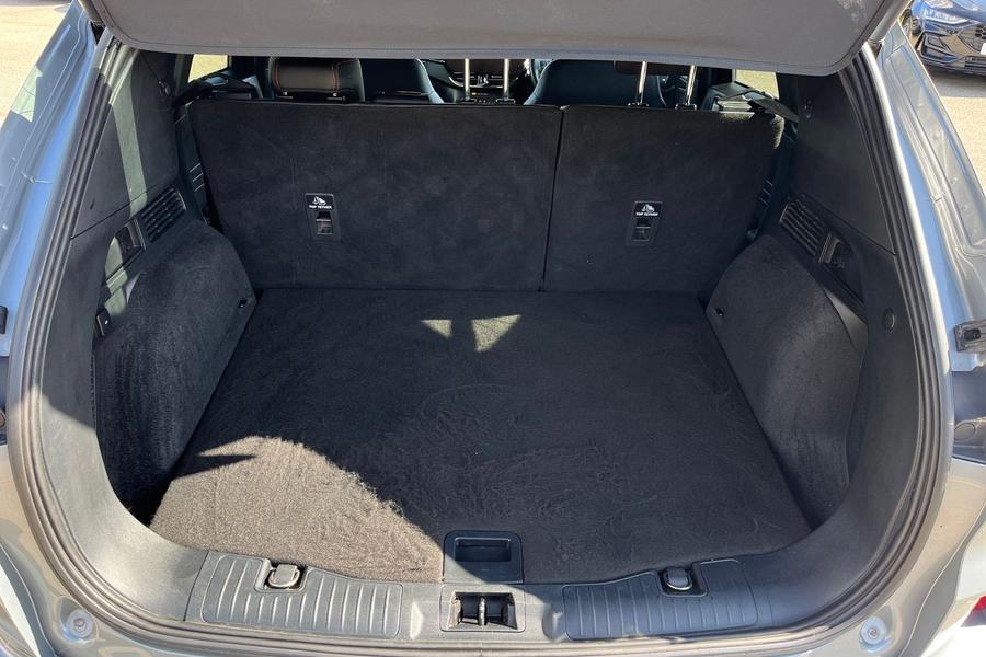 Ford Kuga Photo autoimg-7daaa1b509531d137f299012c6e9833c1ae71106.jpg